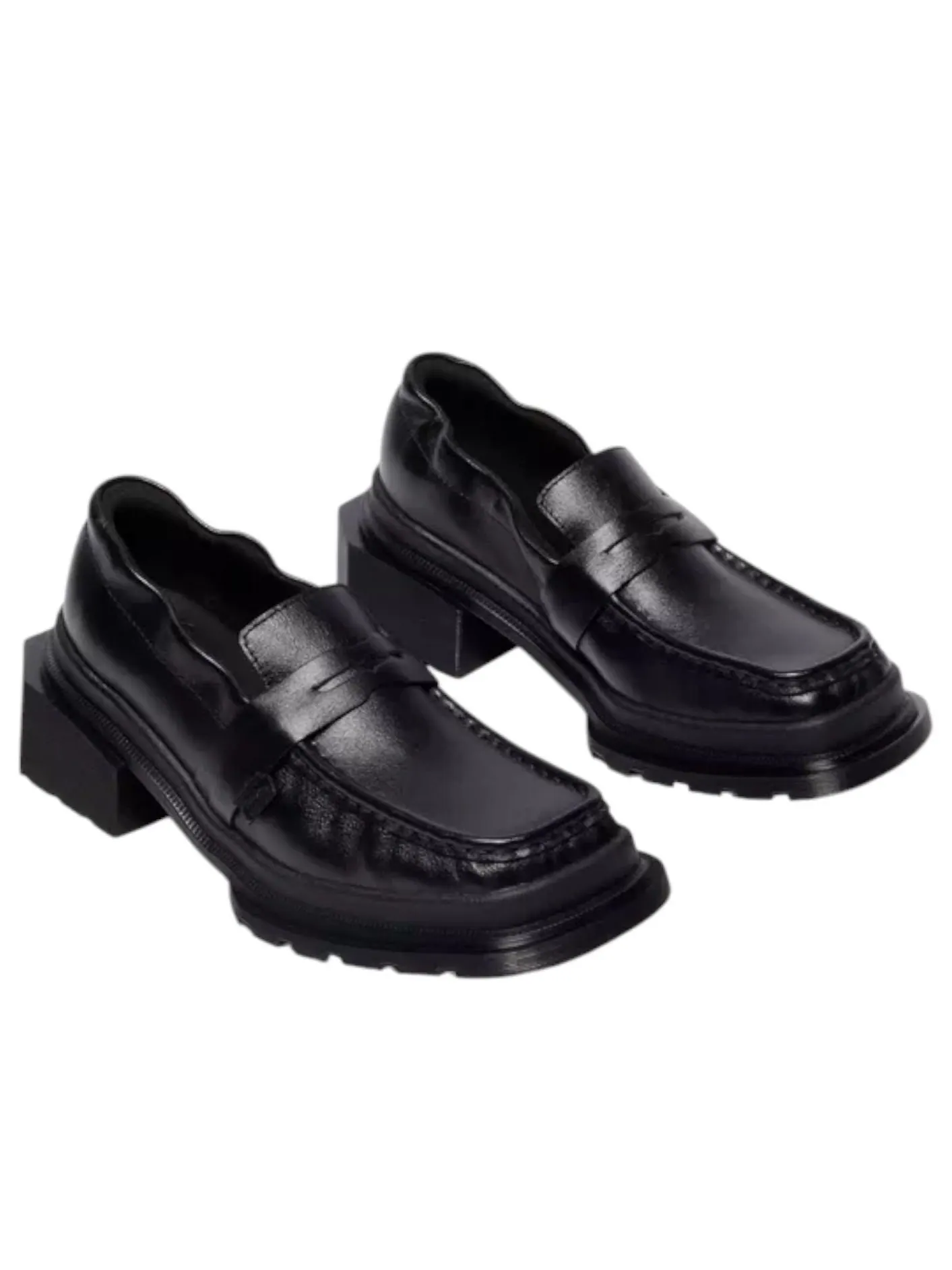 Лоферы женские Dr. Martens Maybole с квадратным носком — изображение 2 из 5, черный