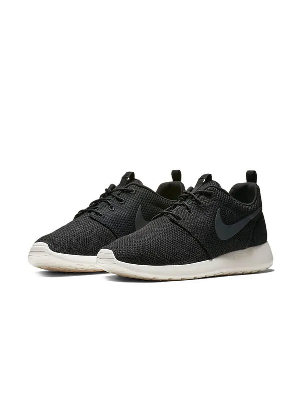 Кроссовки роше один Nike — изображение 3 из 4, черный
