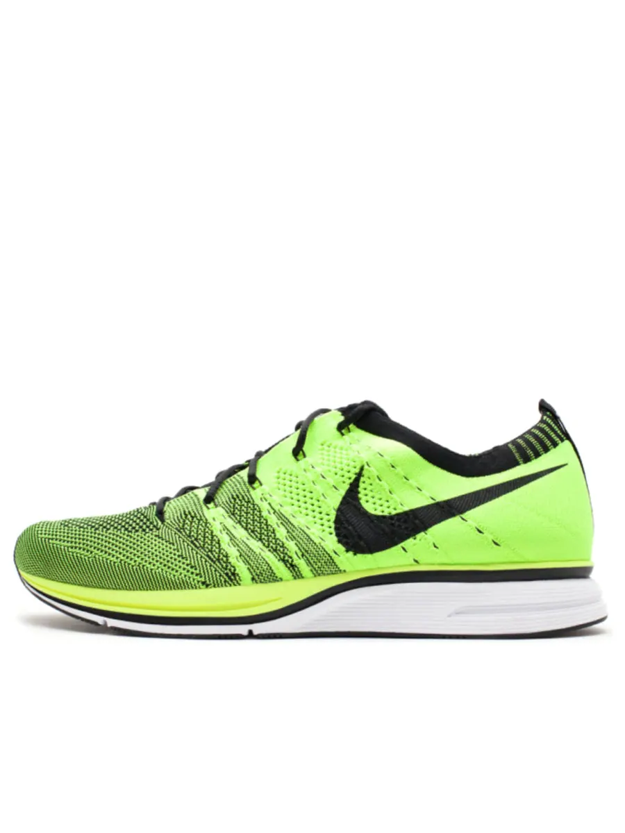 Кроссовки Nike Flyknit Trainer+ 'Volt Black' — изображение 1 из 1, желтый