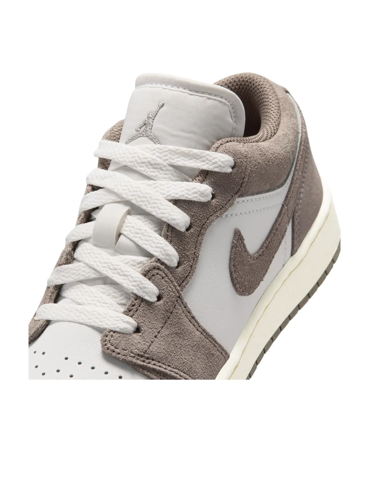 Кроссовки Air Jordan 1 Low 'Olive Grey Enigma Stone' 553560-026 — изображение 6 из 7, серый