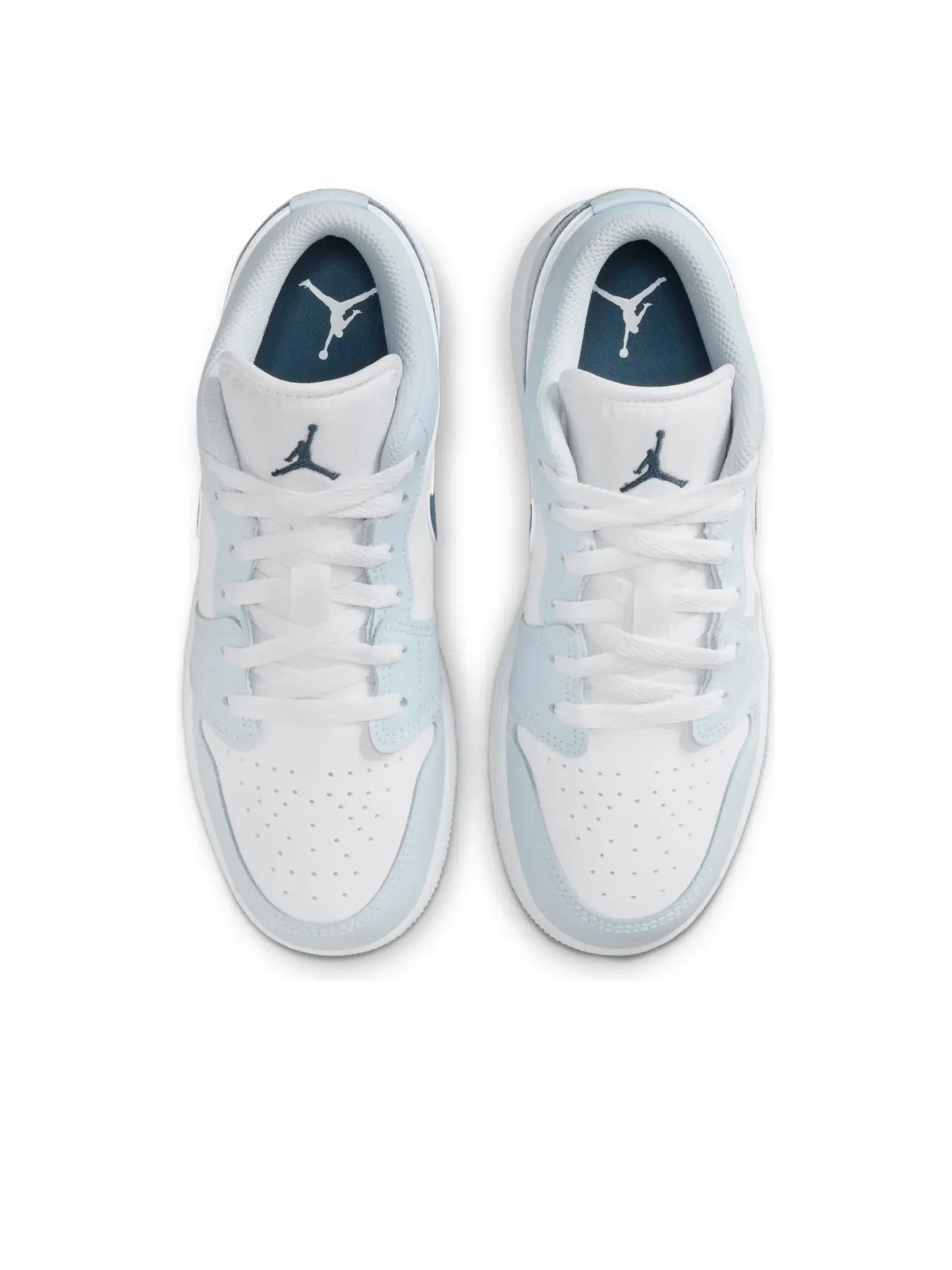 Кроссовки (GS) Air Jordan 1 Low 'White Aura Squadron Blue' — изображение 2 из 6, белый