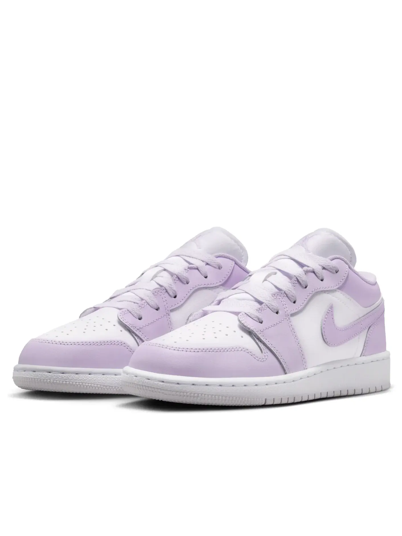 Кроссовки Air Jordan 1 Low 'Barely Grape Violet Mist' 553560-502 — изображение 5 из 7, фиолетовый