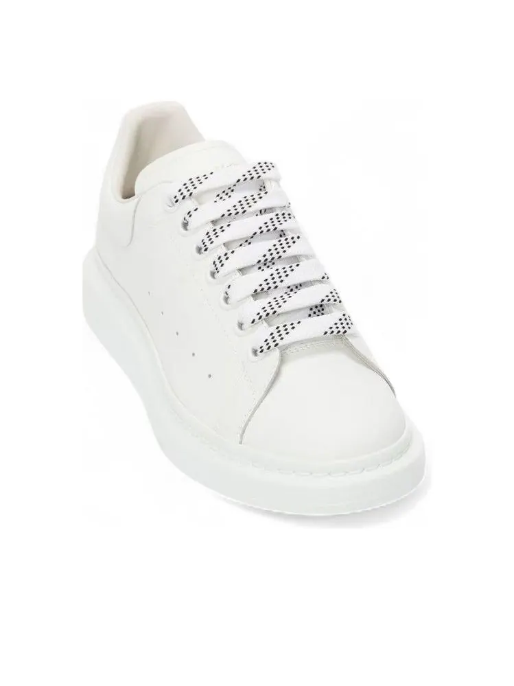 Кроссовки Alexander McQueen Oversized Sneaker 'White' 2024 — изображение 2 из 4, белый