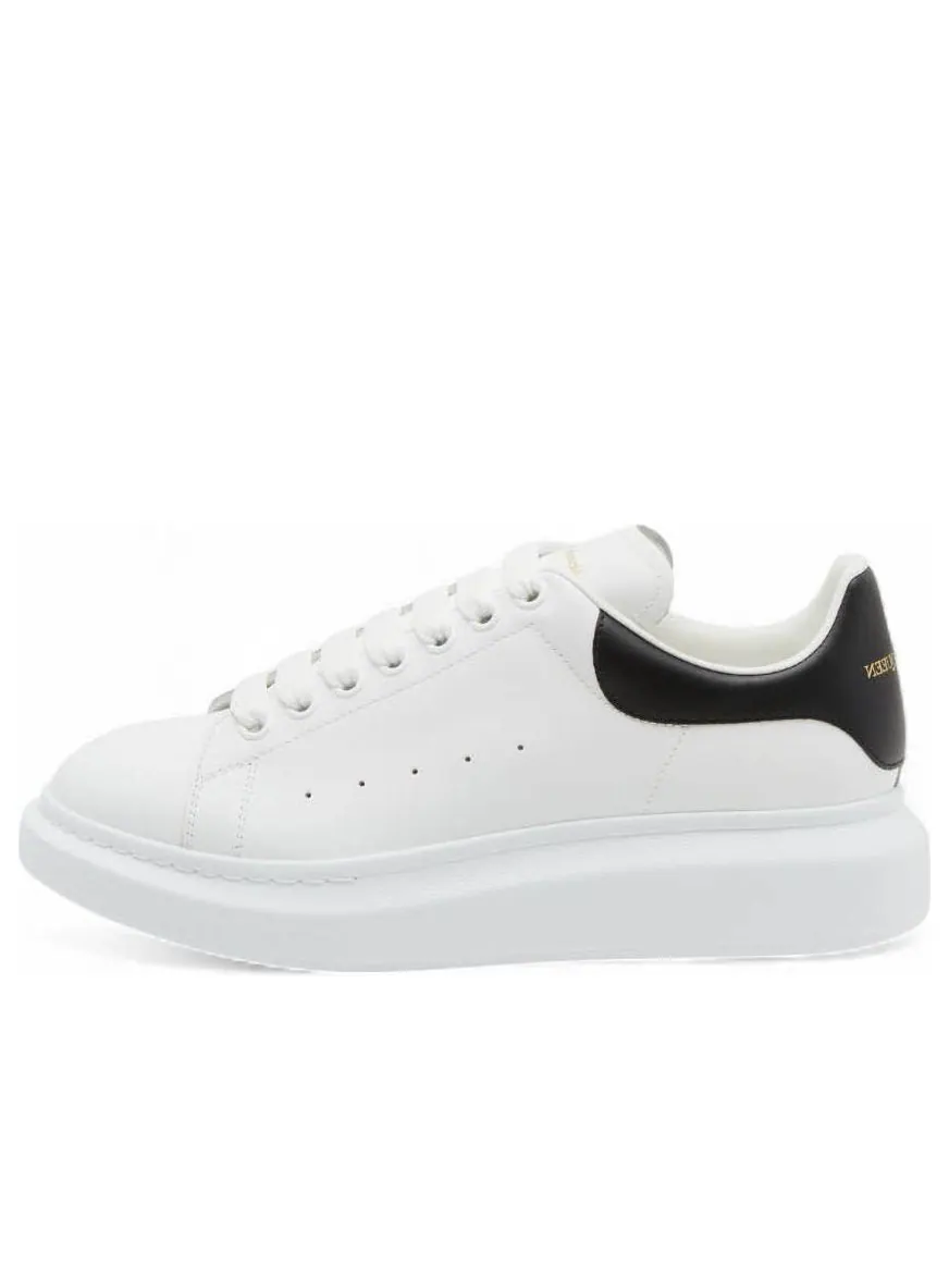 Кроссовки Alexander McQueen Oversized Sneaker 'White Black' 2024 — изображение 1 из 4, белый