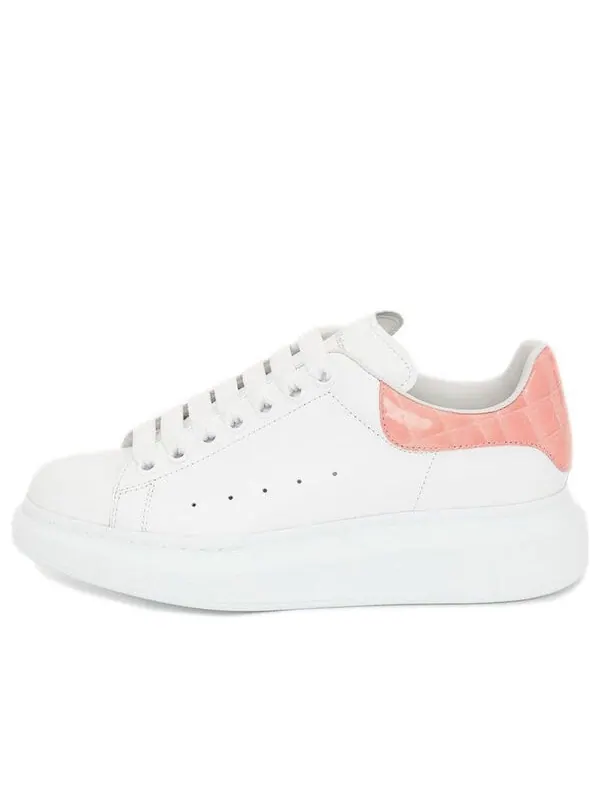 Кроссовки oversized sneaker 'white pastel pink crocodile' Alexander Mcqueen — изображение 1 из 4, белый/розовый