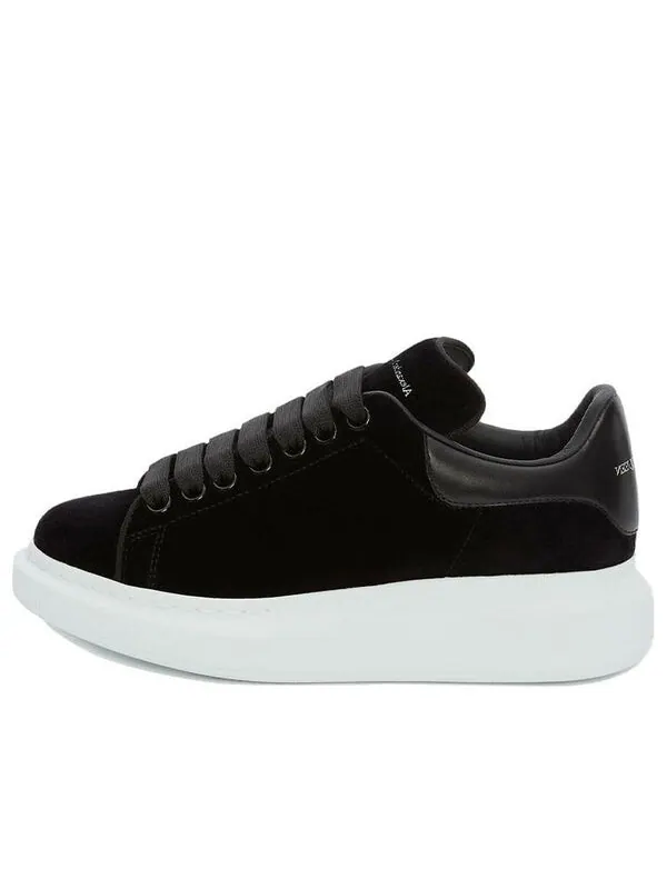 Кроссовки oversized sneaker 'smooth black' Alexander Mcqueen — изображение 1 из 4, черный