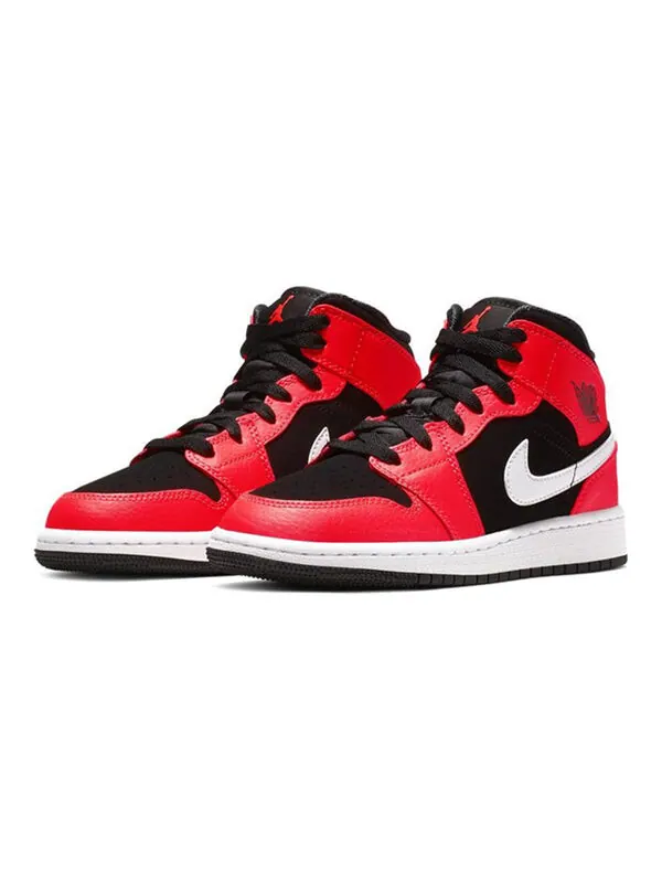 Кроссовки 1 средние Air Jordan — изображение 3 из 4, черный