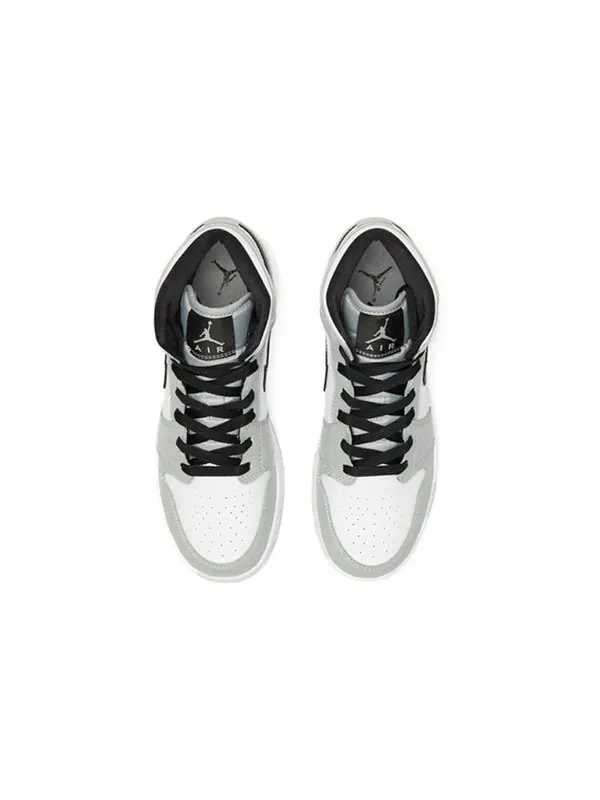 Кроссовки 1 средние Air Jordan — изображение 4 из 4, серый