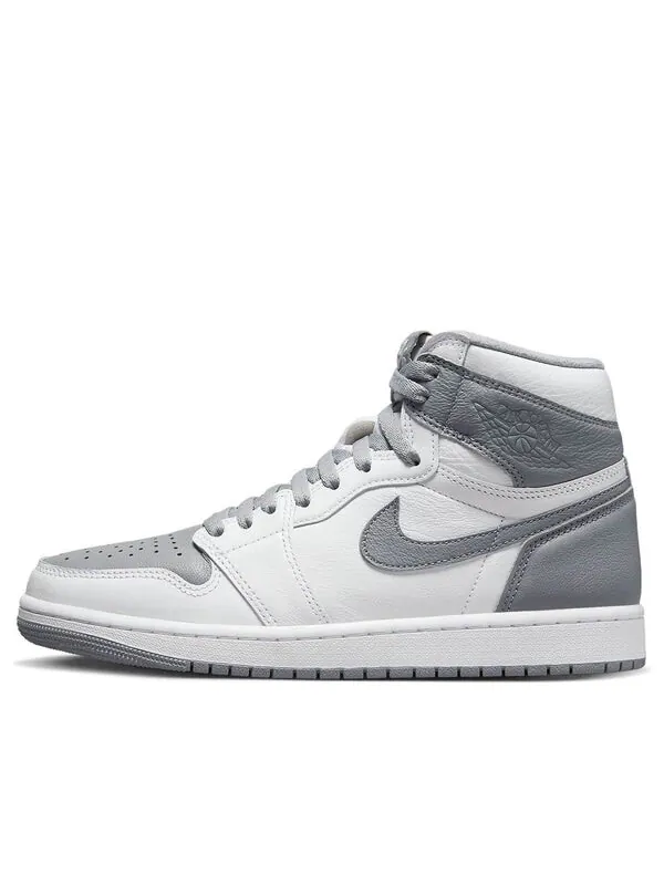 Кроссовки 1 retro high og 'stealth' Air Jordan — изображение 1 из 4, белый