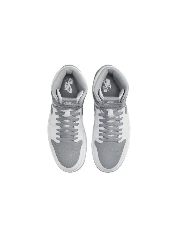 Кроссовки 1 retro high og 'stealth' Air Jordan — изображение 3 из 4, белый