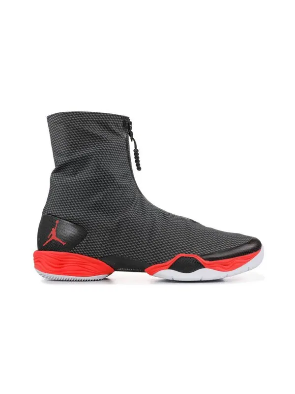 Кроссовки 28 Air Jordan — изображение 2 из 4, черный/яркий