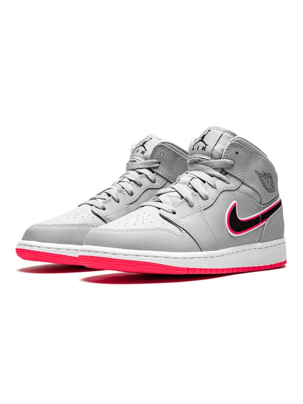 Кроссовки 1 средние Air Jordan — изображение 3 из 4