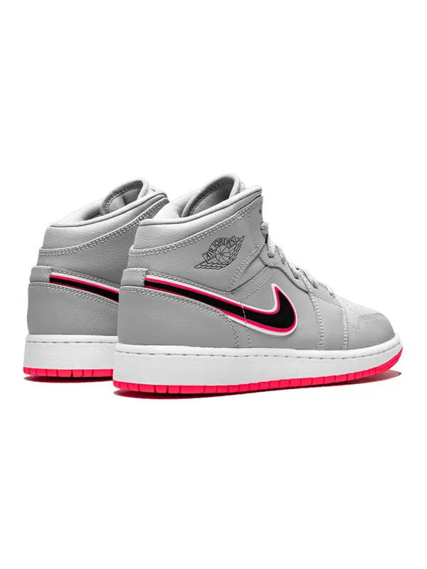 Кроссовки 1 средние Air Jordan — изображение 4 из 4