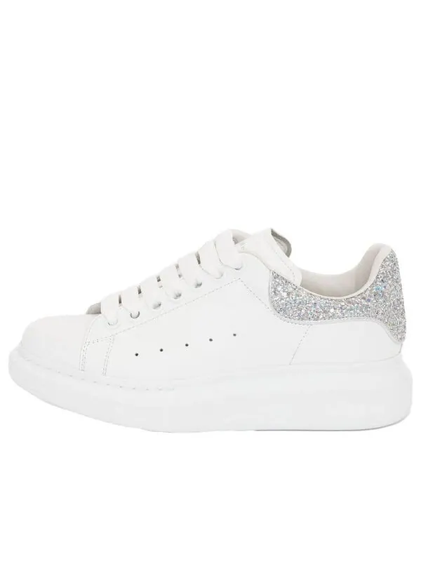 Кроссовки oversized sneaker 'white holo silver' Alexander Mcqueen — изображение 1 из 4, белый/серебристый