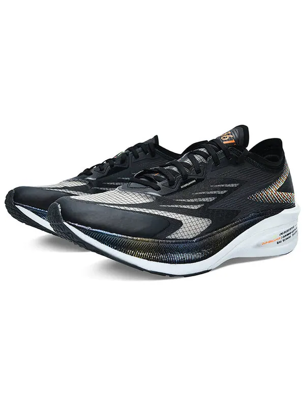 Кроссовки 361 Degrees x Qu!k Foam Flying Flame PB Running Shoes 'Black' — изображение 2 из 4, черный/белый