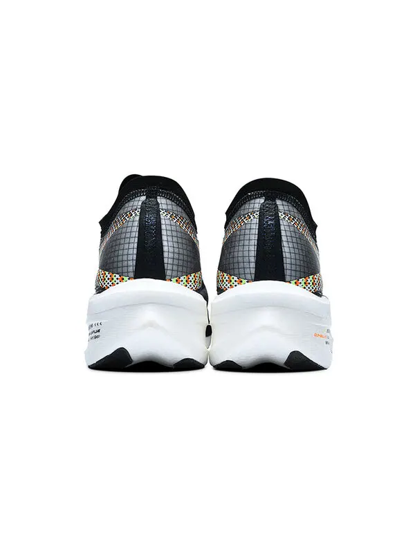 Кроссовки 361 Degrees x Qu!k Foam Flying Flame PB Running Shoes 'Black' — изображение 3 из 4, черный/белый
