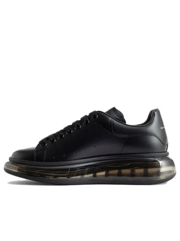 Кроссовки oversized sneaker 'black shiny sole' Alexander Mcqueen — изображение 1 из 4, черный