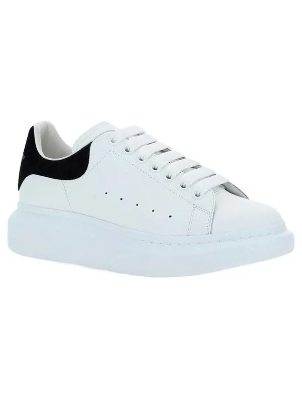 Кроссовки oversized sneaker 'black embossed suede crocodile' Alexander Mcqueen — изображение 2 из 3, белый/черный