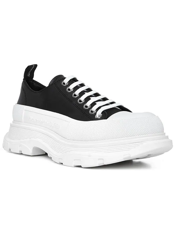 Кроссовки tread slick lace-up 'black' Alexander Mcqueen — изображение 3 из 4, черный/белый