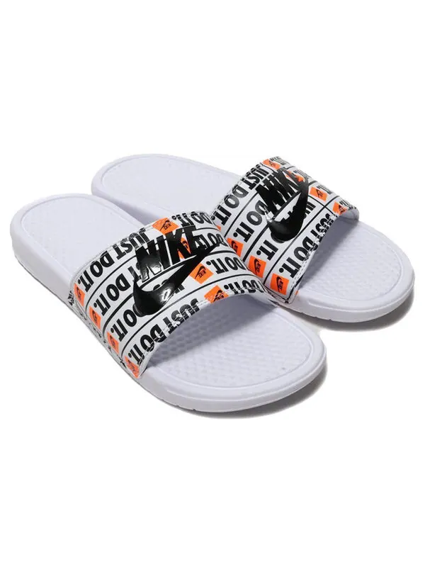 Тапочки benassi slide 'just do it print' Nike — изображение 3 из 4, черный/белый