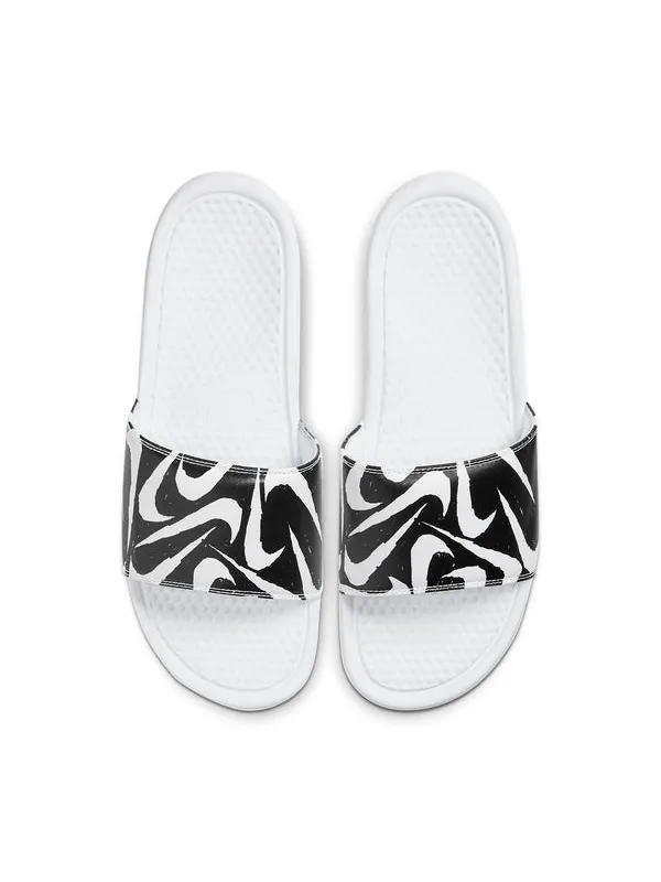 Тапочки benassi jdi print slide 'white black swoosh' Nike — изображение 3 из 4, белый