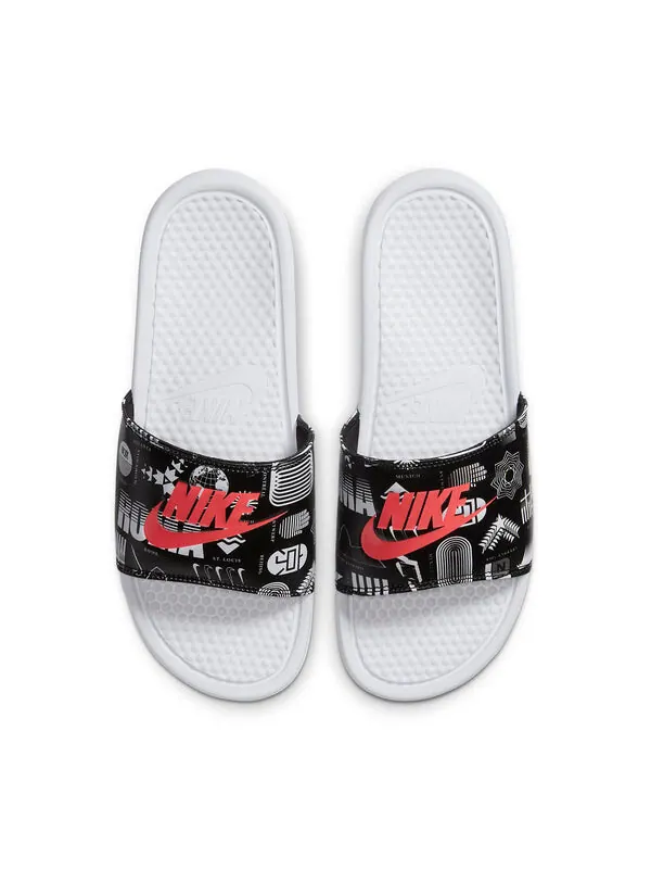 Тапочки benassi jdi print white black slippers 'white black' Nike — изображение 3 из 4, белый/черный