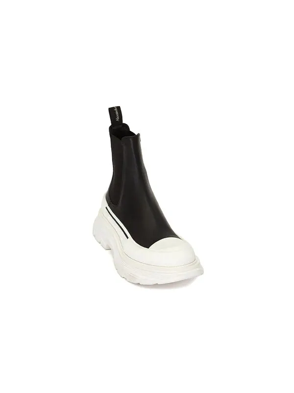 Кроссовки chelsea tread ankle boot 'black white' Alexander Mcqueen — изображение 2 из 4, черный/белый
