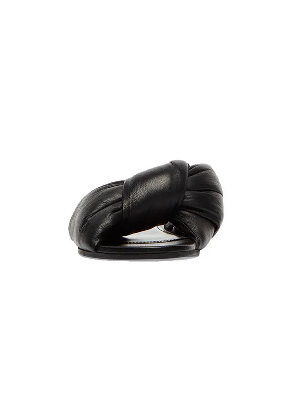 Тапочки drapy flat sandals 'black' Balenciaga — изображение 2 из 4, черный