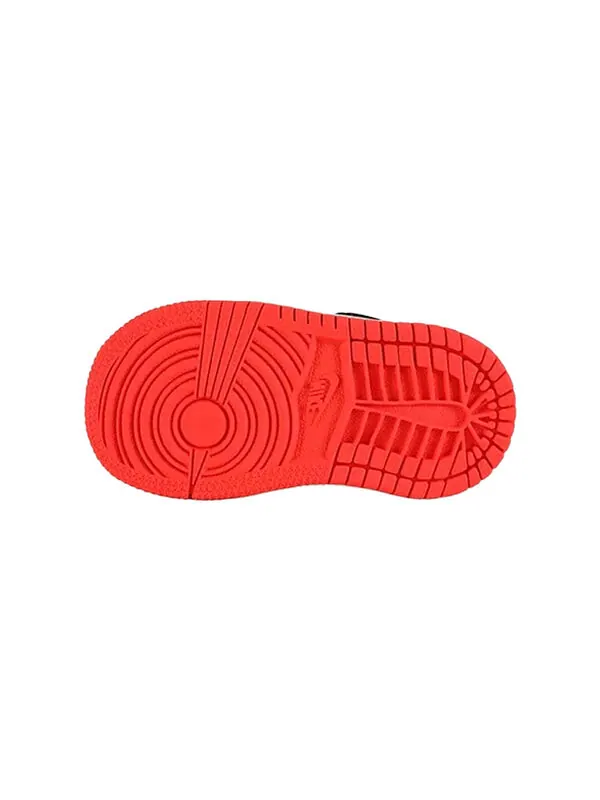 Кроссовки 1 средние Air Jordan — изображение 4 из 4
