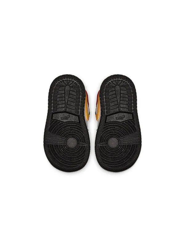 Кроссовки 1 средние Air Jordan — изображение 3 из 3