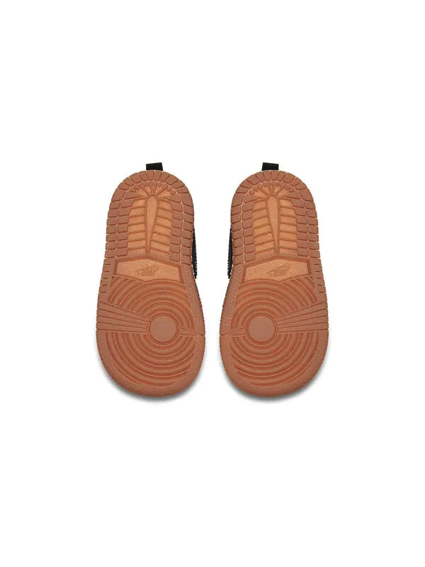 Кроссовки 1 средние Air Jordan — изображение 3 из 3, черный