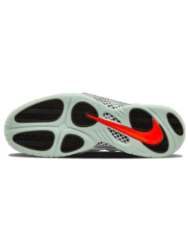 Кроссовки маленькие позитные про Nike — изображение 4 из 4, серый/красный