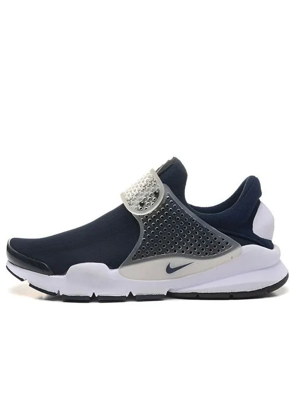 Фрагмент кроссовок x вытачка на носке Nike — изображение 1 из 3, черный/белый