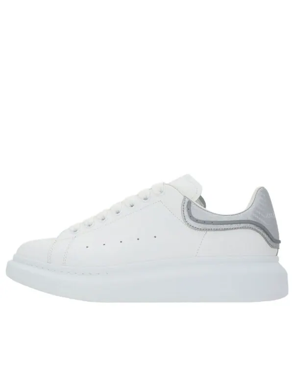 Кроссовки oversized low-top sneakers 'white silver' Alexander Mcqueen — изображение 1 из 3, белый/серебристый