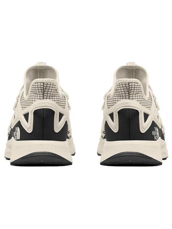 Кроссовки oxeye tech hiking shoes 'gardenia white tnf black' The North Face — изображение 4 из 4, белый/черный