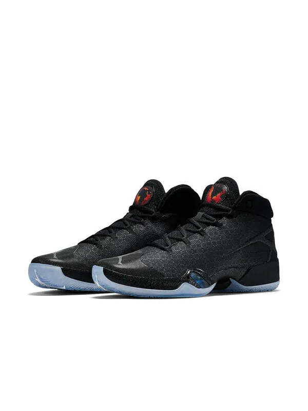 Кроссовки 30 Air Jordan — изображение 3 из 4, черный/-черный-белый