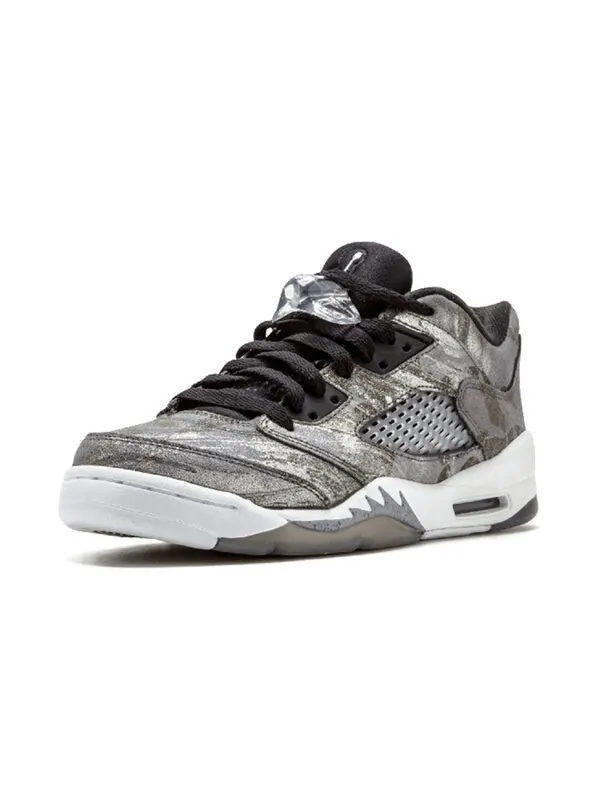 Кроссовки 5 ретро низкие премиум низкие Air Jordan — изображение 2 из 4, серый/серый-белый