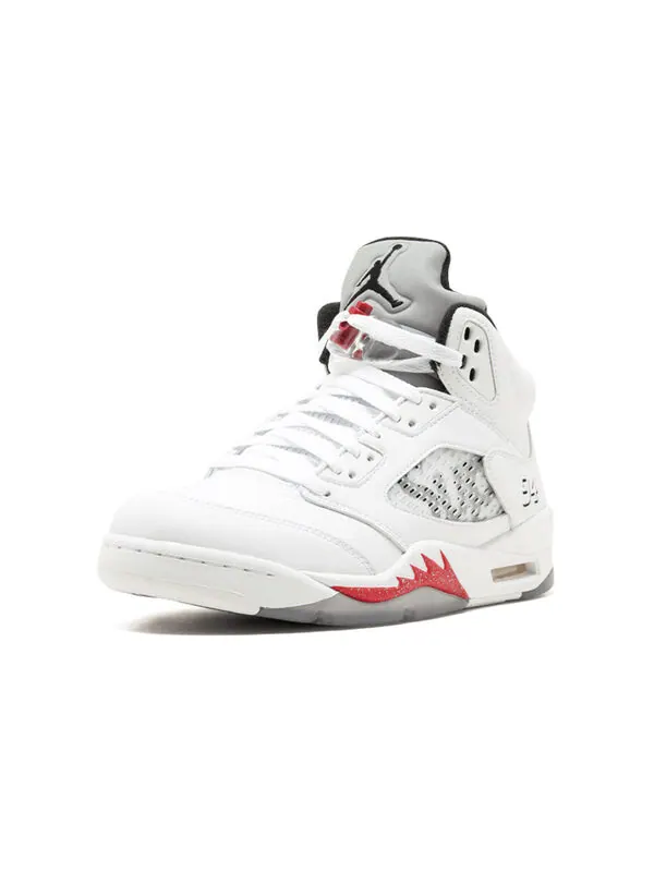 Кроссовки supreme x 5 ретро Air Jordan — изображение 3 из 4, белый