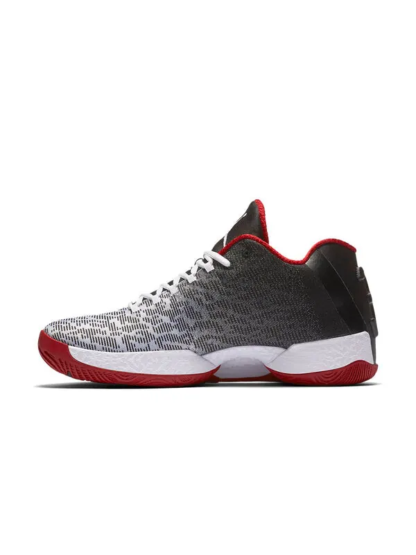Кроссовки 29 низкие Air Jordan — изображение 2 из 4, черный