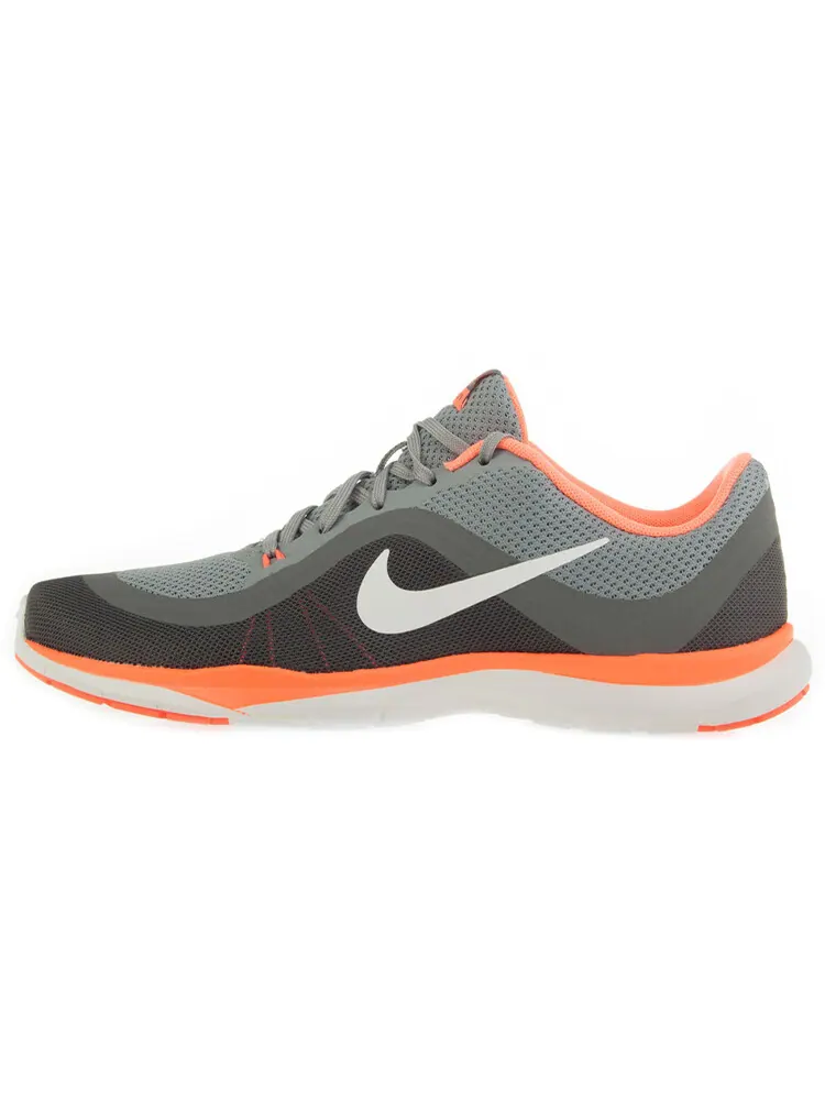 Nike Кроссовки Женщины — изображение 1 из 4