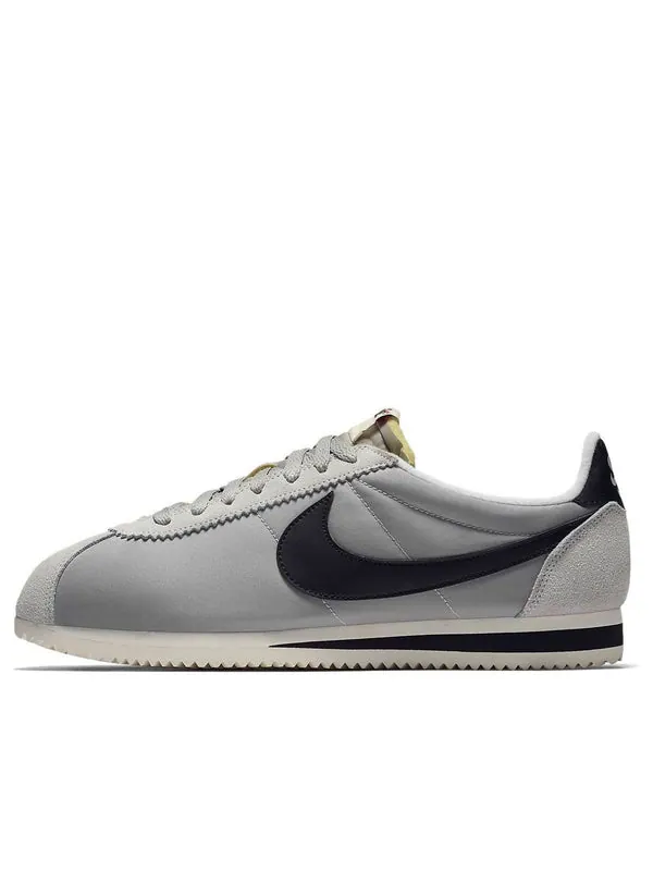 Кроссовки classic cortez nylon aw 'grey black' Nike — изображение 1 из 4, серый/черный