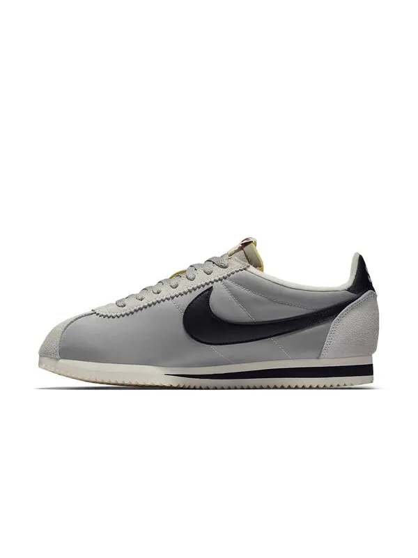 Кроссовки classic cortez nylon aw 'grey black' Nike — изображение 2 из 4, серый/черный
