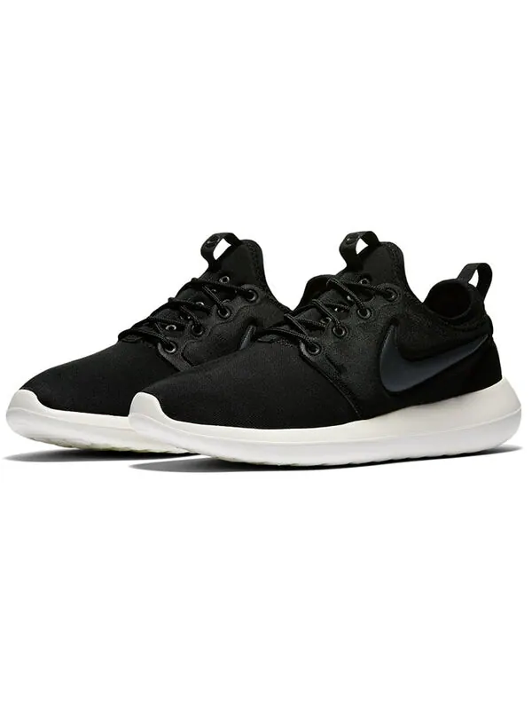 Кроссовки роше два Nike — изображение 2 из 4, черный