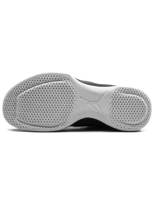Кроссовки 31 Air Jordan — изображение 4 из 4, черный