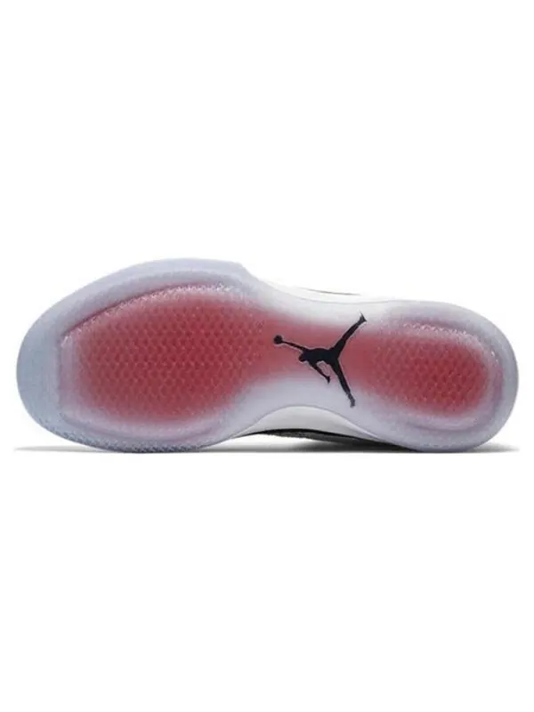 Кроссовки 31 Air Jordan — изображение 4 из 4, белый/черный-красный