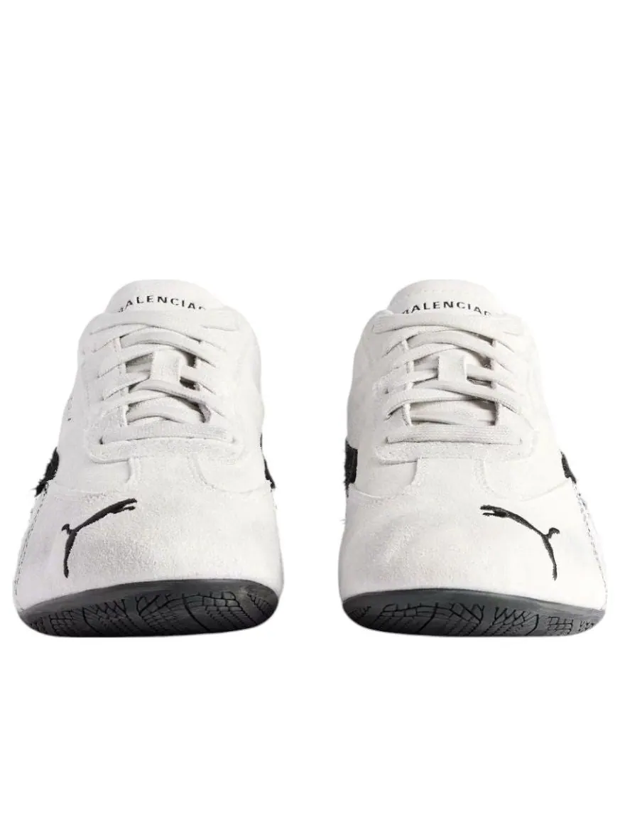 Кроссовки Balenciaga x Puma Speedcat Suede 'Distressed White Black' — изображение 3 из 7, белый