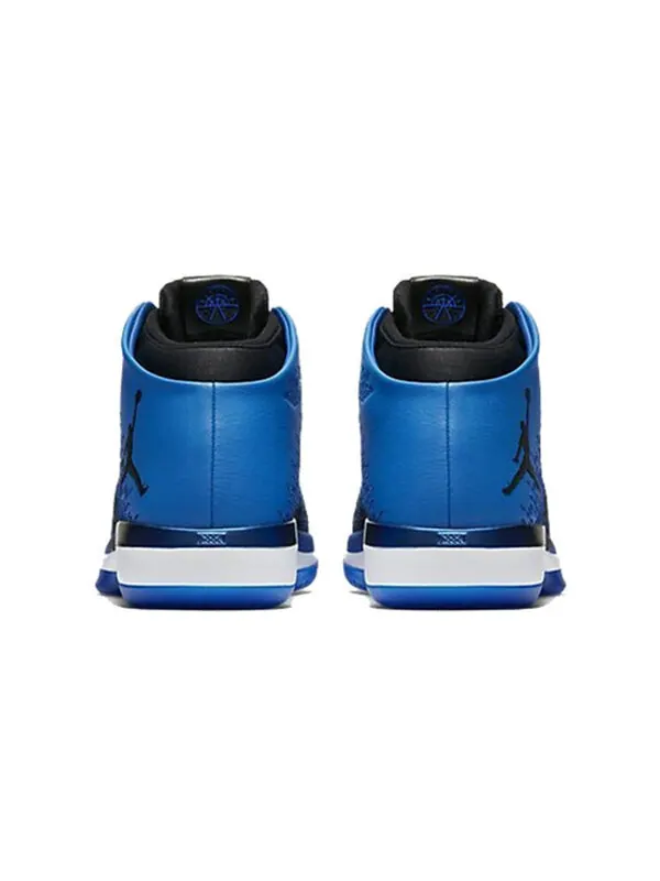 Кроссовки 31 Air Jordan — изображение 4 из 4, черный/-белый