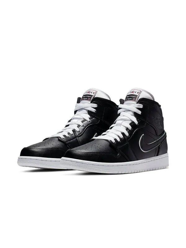 Кроссовки 1 средние Air Jordan — изображение 3 из 4, белый