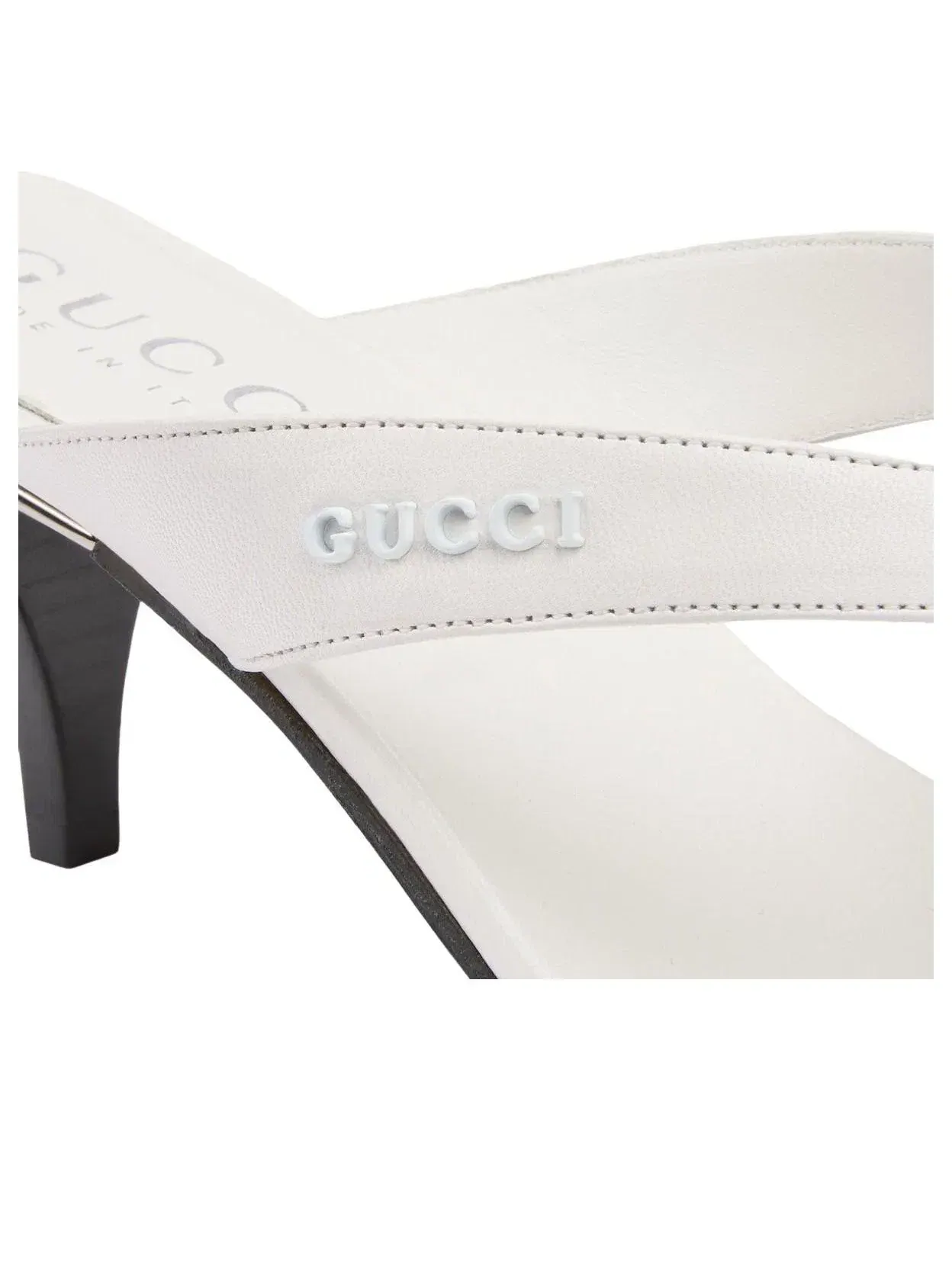 Женские шлепанцы с открытым носком без застежек Gucci Vittoria Thong — изображение 5 из 6, белый