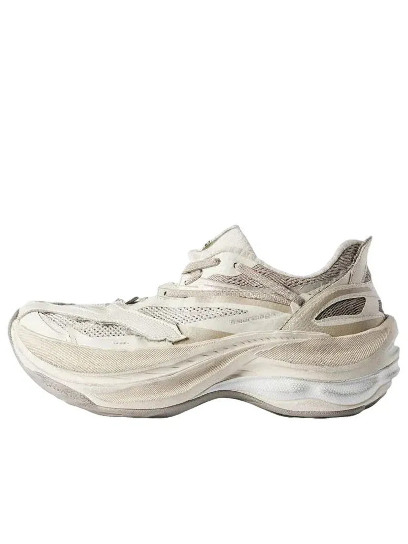 Мужские кроссовки с закрытой шнуровкой Balenciaga Jet Sneaker Eggshell — изображение 1 из 5, белый